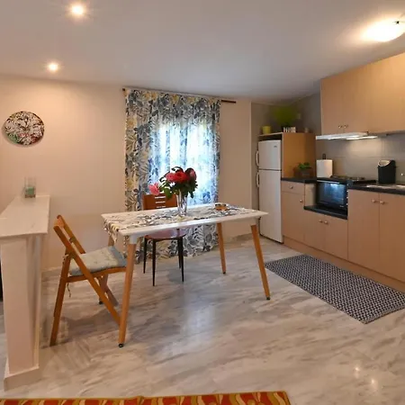 Aelia Apt In The Old Town Of 公寓 罗希姆诺