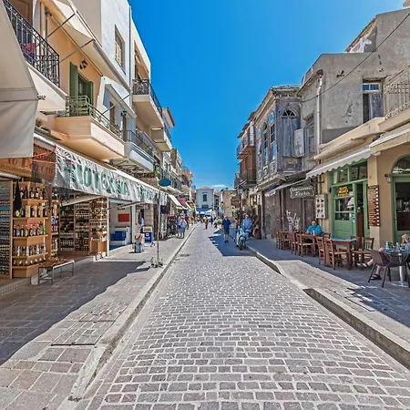 Appartamento Aelia Apt In The Old Town Of *